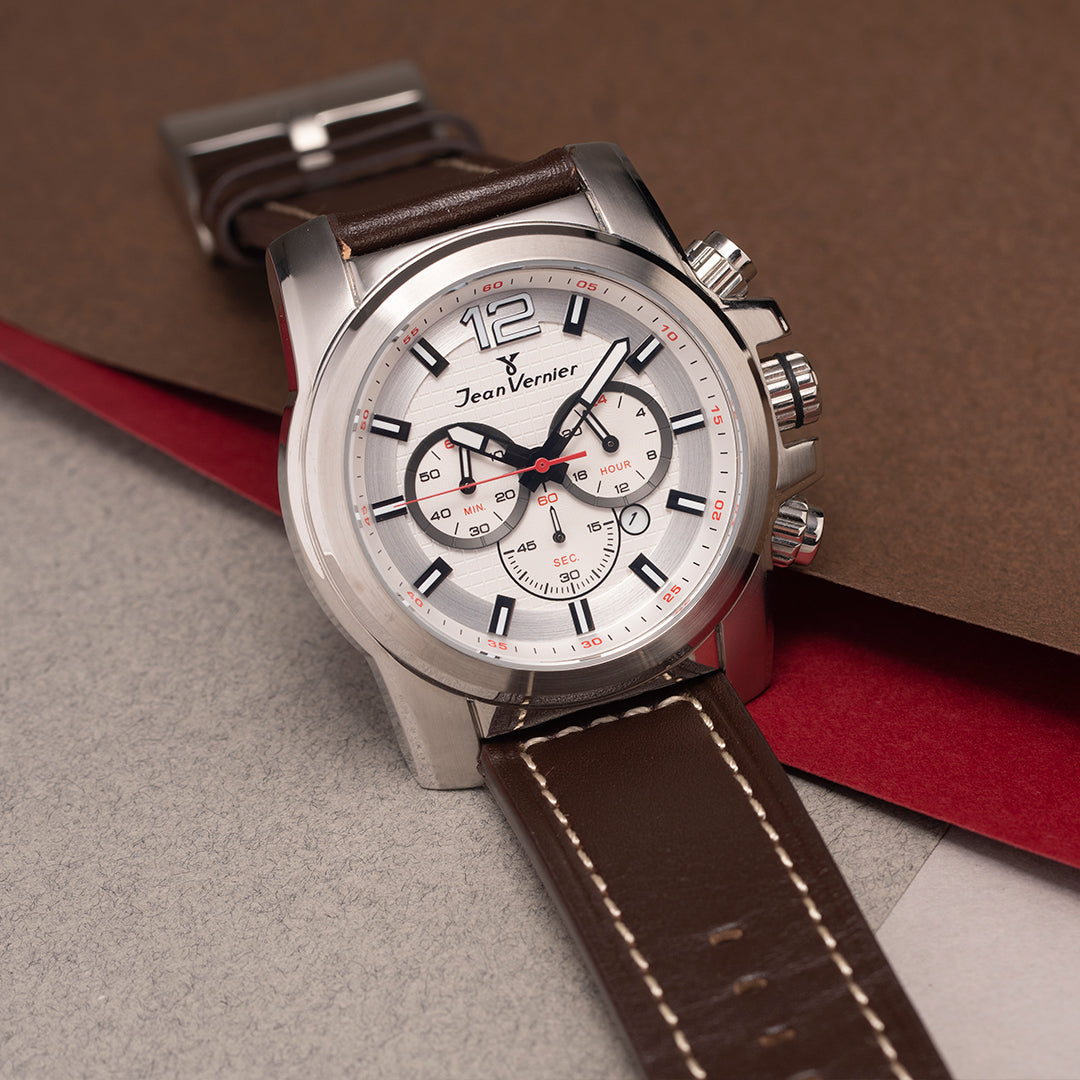 Relógio Jean Vernier Pulseira Couro Marrom Cronógrafo Masculino JV00189M